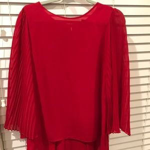 Vince Camuto red top. Size small